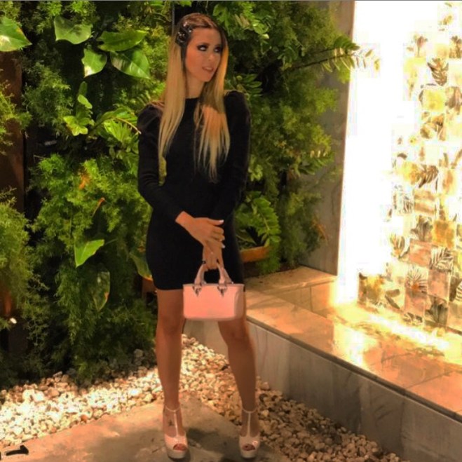 Facetune_09-05-2019-23-49-12