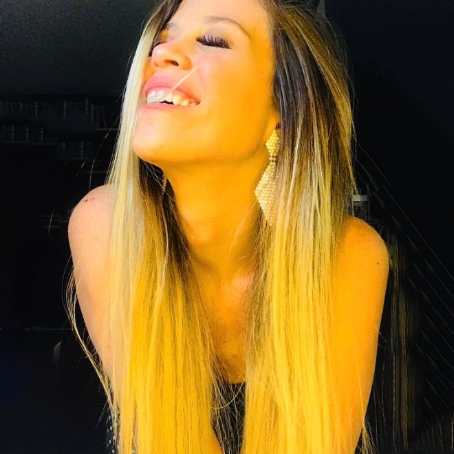 Facetune_09-06-2019-22-27-57